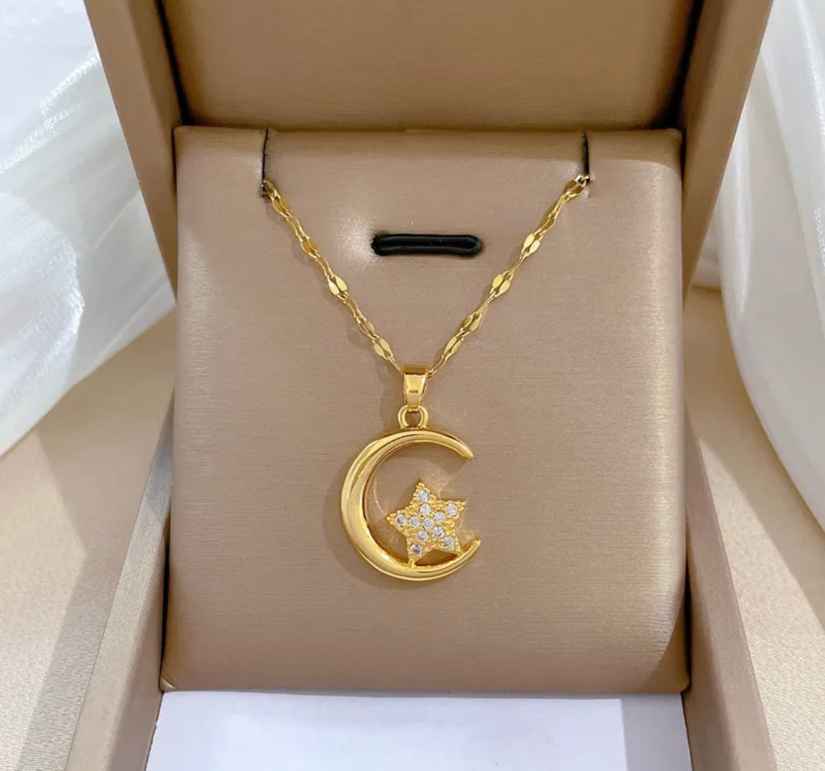 star and moon pendant necklace