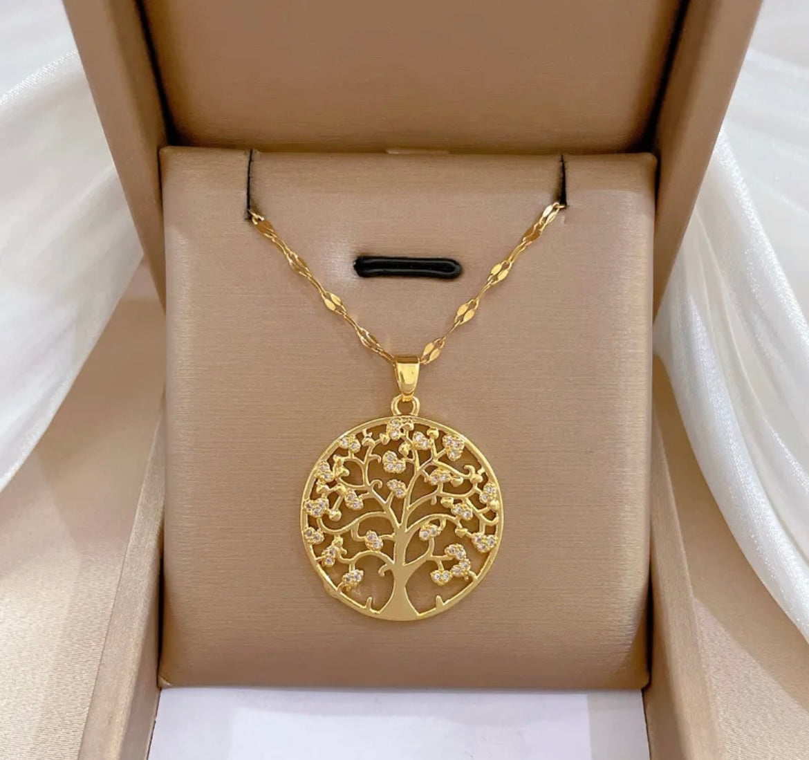 Growing tree pendant necklace