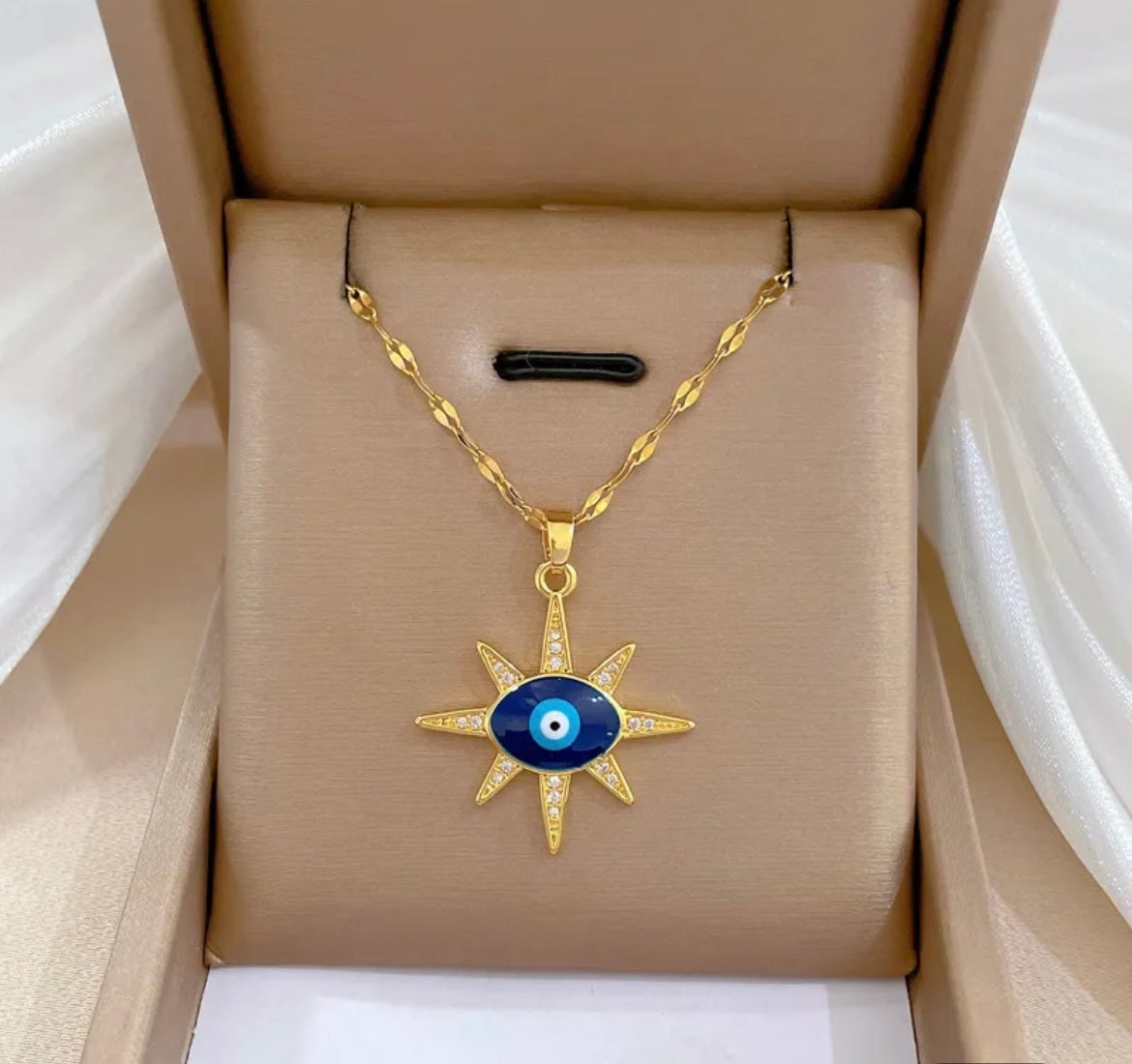 Third eye pendant necklace